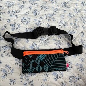 Mytagalongs belt bag